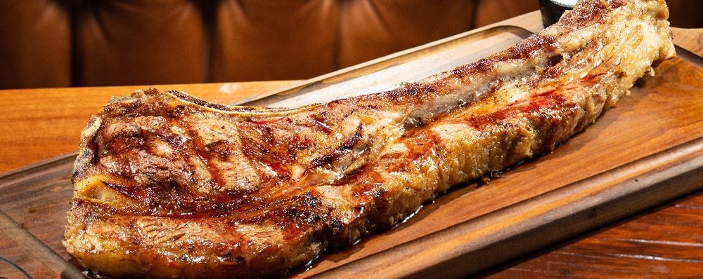 Tomahawk a la parrilla